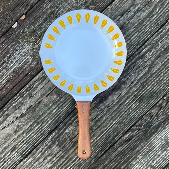 Cathrineholm Other - Cathrineholm VTG yellow white lotus omelet skillet frying pan 9” Norway  MCM 60s